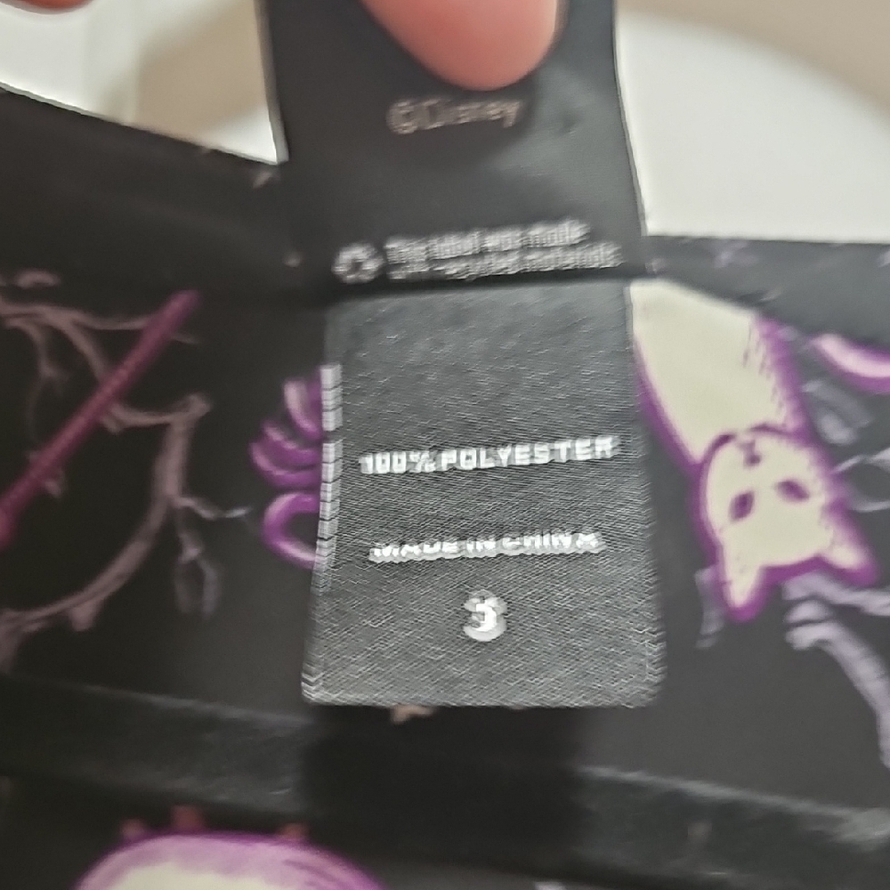 Torrid Disney Hocus Pocus Black and Purple Celestial Print Blouse - Picture 4 of 5